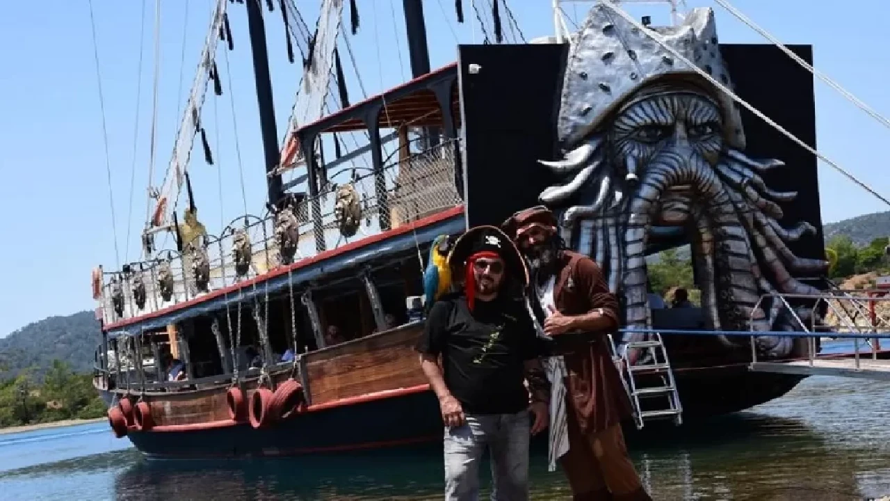 12 islands pirate boat cruise fethiye bigbrotherstravel 009