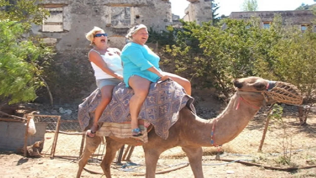 camel riding kayakoy bigbrothers travel 001